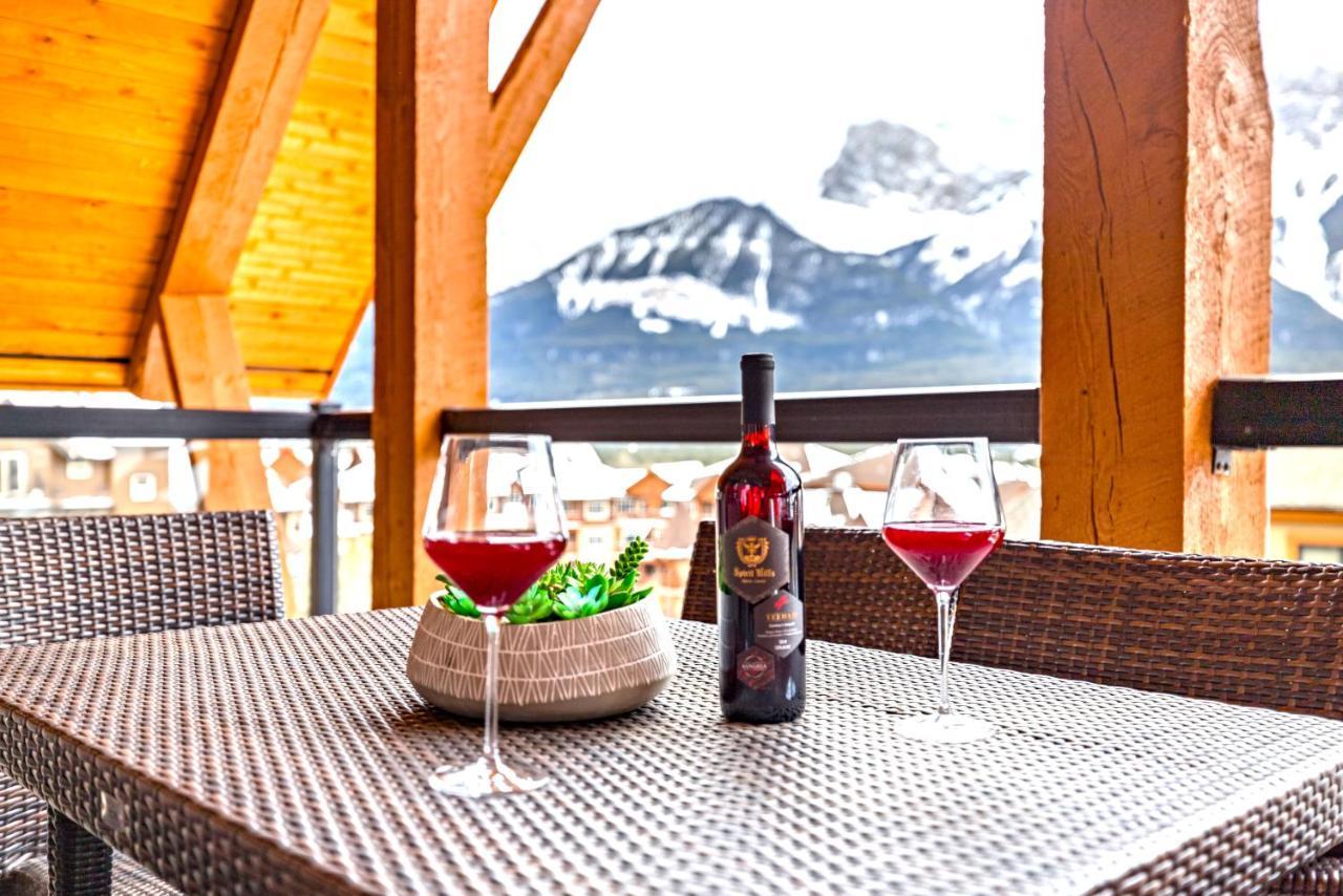 Penthouse At Solar A Resort And Spa Canmore Exteriör bild
